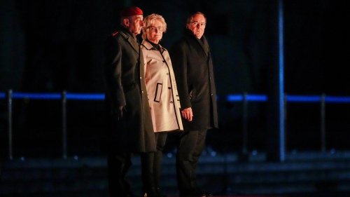 Ex-Verteidigungsministerin: Bundeswehr verabschiedet Christine Lambrecht mit Großem Zapfenstreich