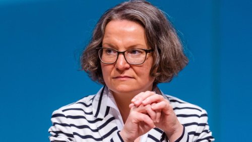 Flutkatastrophe: Flut-Ausschuss: SPD droht Scharrenbach mit Gerichtshof