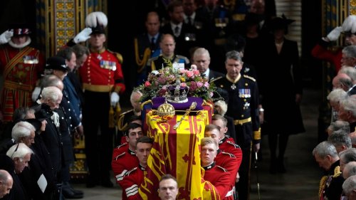 Royals: Royale Ehren für Queen-Sargträger