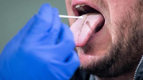 Gesundheit: Corona-Inzidenz auf höchstem Stand in vier Wochen