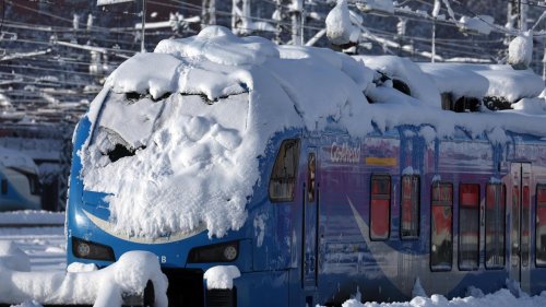 Winterchaos: Zugverkehr in Bayern bleibt stark eingeschränkt