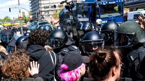 Demonstrationen: "Gemeinsam für Deutschland" löst Gegendemonstrationen aus