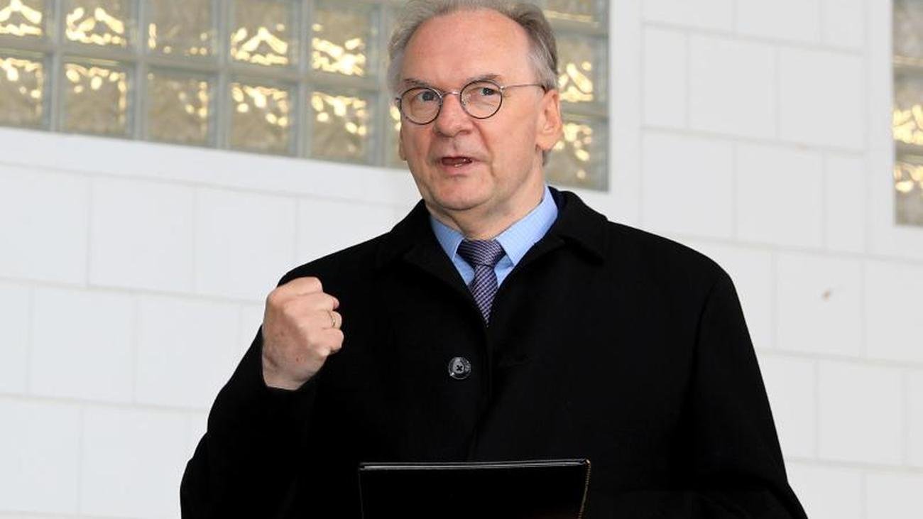 Gesundheit: Haseloff: Frust über Bundes-Notbremse treibt Wähler zur AfD