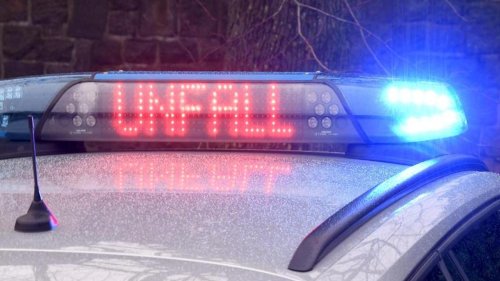 Motorradfahrer stirbt bei Zusammenstoß mit Auto