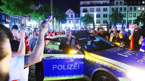 Mannheim: Autokorsos und Auseinandersetzungen nach Sieg von Erdogan
