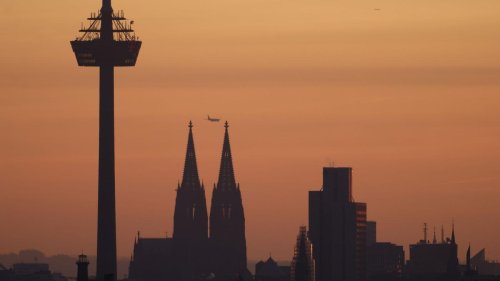 Strom: Dom: Köln schaltet zum Energiesparen nachts Licht aus