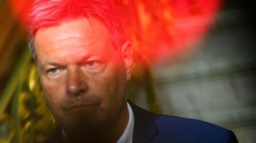 Bundeswirtschaftsminister: Habeck: Ostdeutschland bei Energieversorgung im Blick