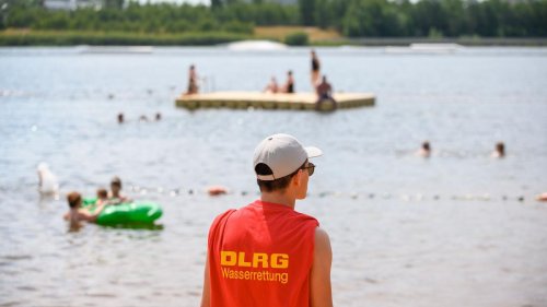 Landkreis Rostock: Kind aus Ostsee gerettet: Erster Einsatz 2023