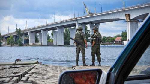Krieg in der Ukraine: Ukraine meldet erfolgreichen Beschuss von Dnipro-Brücke