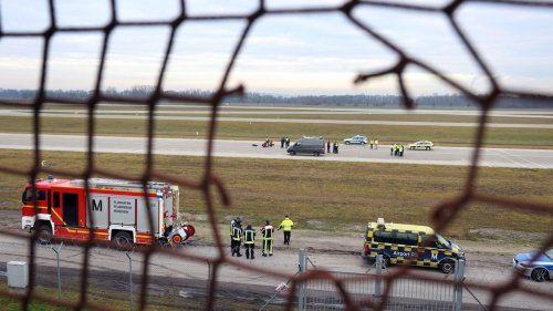 Klimakatastrophe: Klimaprotest: Flugzeug mit Notfall-Patient umgeleitet