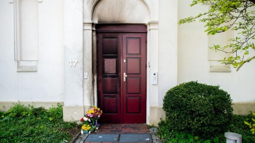 Kirchen laden ein: Ein Jahr nach Anschlag auf Synagoge - Mahnwache in Oldenburg