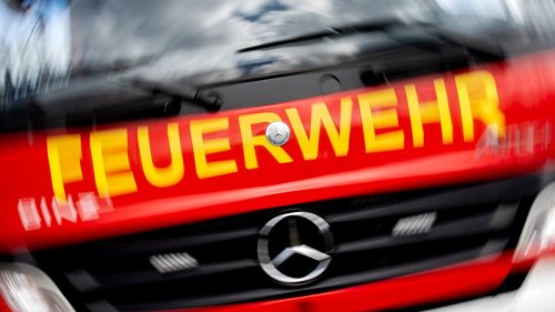 Feuerwehreinsatz: Pferdestall niedergebrannt - mindestens 800.000 Euro Schaden