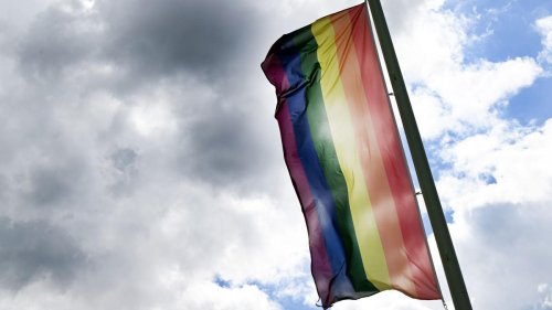 Mehr queerfeindliche Gewalt: Polizei startet Angebot gegen queerfeindliche Straftaten
