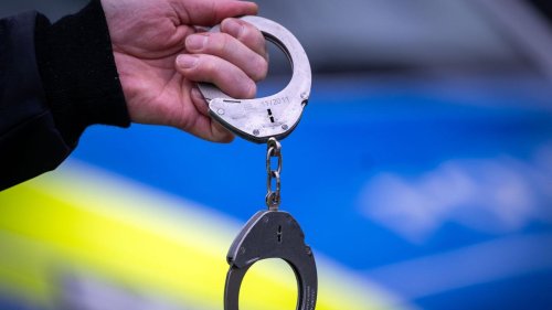 Kriminalität: SEK-Einsatz wegen Drogenhandels - Acht Personen festgenommen