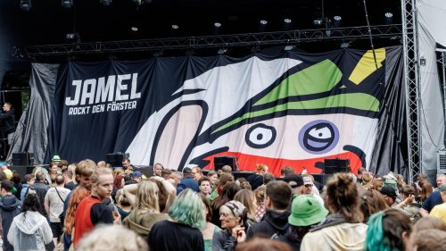 Gebührenstreit: "Jamel rockt den Förster" unterliegt in Eilverfahren