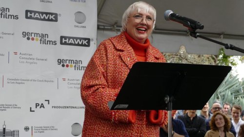 Kulturstaatsministerin : Roth zahlt Oscar-Ticket nachträglich nach Netflix-Einladung