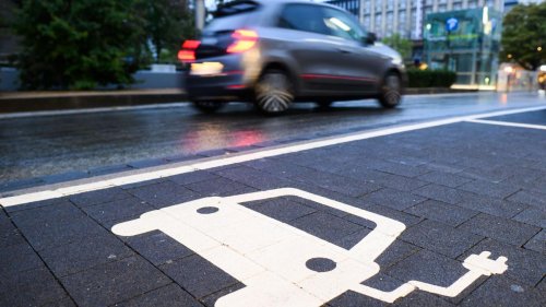E-Mobilität: Über 220 neue Ladepunkte für E-Autos in Berlin verfügbar