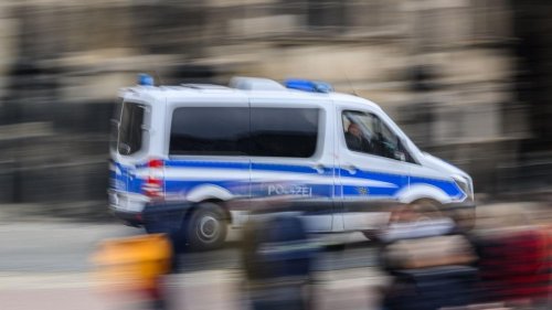 Landkreis Bautzen: Transporter mit 17 Flüchtlingen landet in Spree