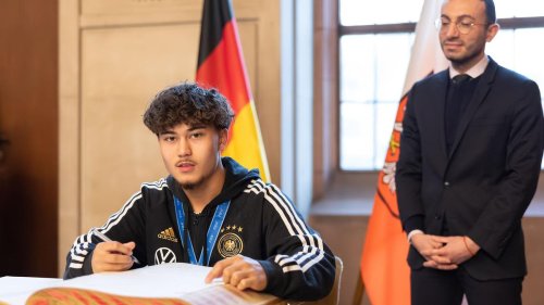 2. Fußball-Bundesliga: Nürnberg verpflichtet U17-Weltmeister Justin von der Hitz