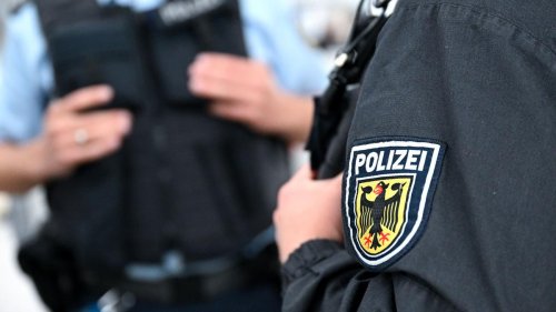 Polizeieinsatz: Streit an Imbiss eskaliert – Verkäufer mit Semmel beworfen