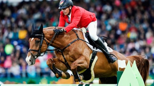 Pferdesport: Nationalmannschaft reitet beim CHIO-Springen auf Platz eins