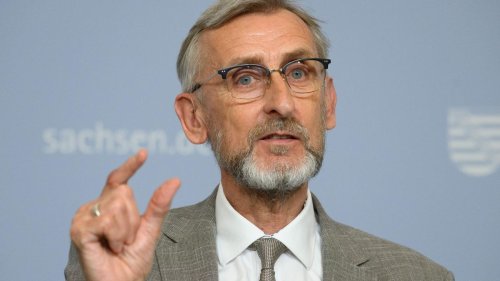 Minister : Schuster wirbt für sächsische Linksextremismus-Strategie