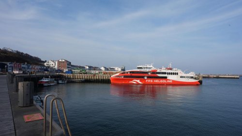 Schifffahrt: Sturm über Nordsee: Helgoland-Fähren stellen Verkehr ein