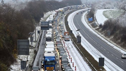 Baustelle: Vollsperrung von A8-Teilstück: Viel Verkehr auf Umleitungen