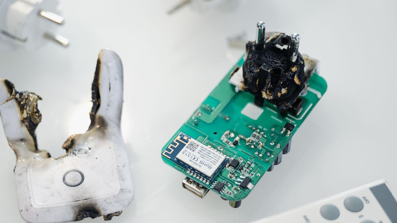 Gefährliche Elektronik: Behörde zieht Tausende illegale Produkte aus dem Verkehr