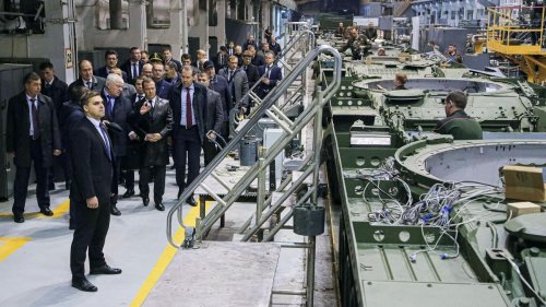 Sanktionen gegen Russland: Die Rüstungsmaschine ist gut versorgt