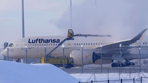 Bayern: Münchner Flughafen nimmt nach Eisregen Betrieb wieder auf