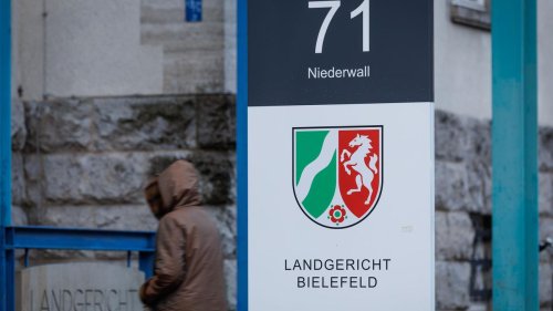 Prozesse: Leichenteile in Tiefkühltruhe: 40-Jähriger vor Gericht