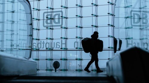 Bundeseigener Konzern: Deutsche Bahn meldet erneut Milliardenverlust