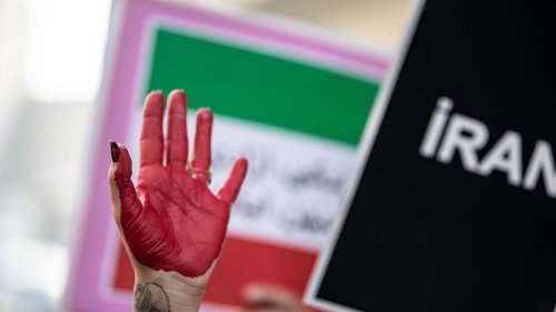 Islamische Republik: Iran richtet erstmals seit Protestbeginn Demonstranten hin