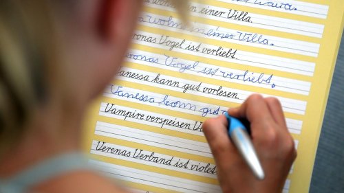 Schule: Schreibschrift abschaffen? Kultusministerin dagegen