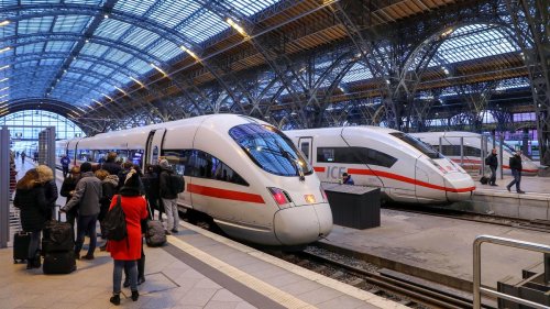 Schienenverkehr: Deutsche Bahn rechnet mit Fahrgastrekord für 2023
