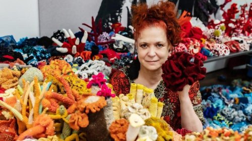 Kunst: Baden-Baden: Rund 32.000 Korallen für Kunstprojekt gehäkelt