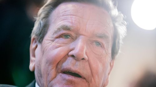 Rückgabe: Weiter keine Spur von Schröders Ehrenring