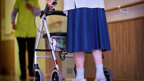 Gesellschaft: SPD pocht auf mehr Steuermittel für die Altenpflege