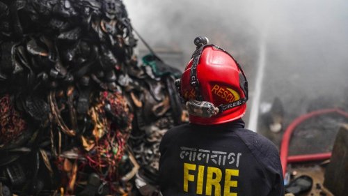 Tragödie: Bangladesch: Sechs Tote bei Brand in Plastikfabrik