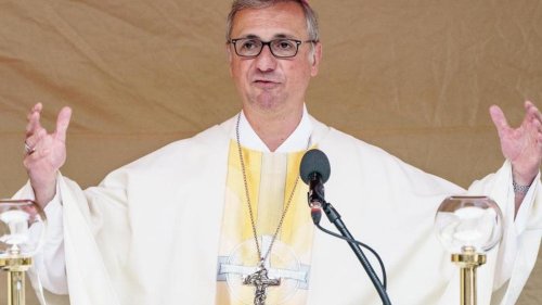 Kirche: Heße nach Papstentscheidung erstmals öffentlich aufgetreten