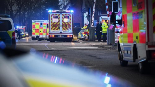 Schleswig-Holstein: Zwei Tote und sieben Verletzte bei Messerattacke in Zug nach Hamburg