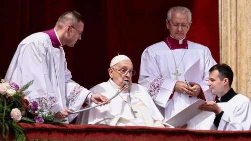 Franziskus: Papst erscheint zur Ostermesse und spendet Segen "Urbi et orbi"