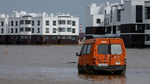 Russland und Kasachstan: Überschwemmung überflutet Zehntausende Häuser