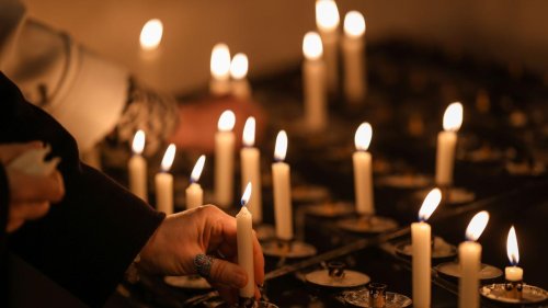 Tod des Papstes: Trauer nach Tod von Papst Franziskus