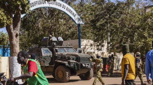 Militärputsche in der Sahelzone: Putsch in Burkina Faso