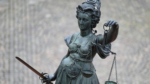 Prozess: Gericht verhandelt über IZH-Klage gegen Stadt Hamburg