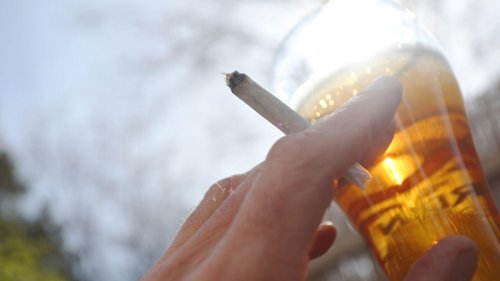 Umfrage: Jeder zweite Bundesbürger gegen Cannabis in der Gastronomie