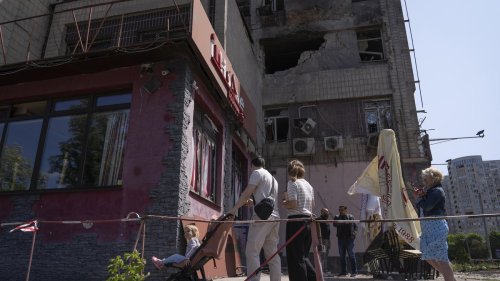 Ukraine-Überblick : Erneut Explosionen in Kiew, Zweifel an Nato-Aufnahme vor Kriegsende