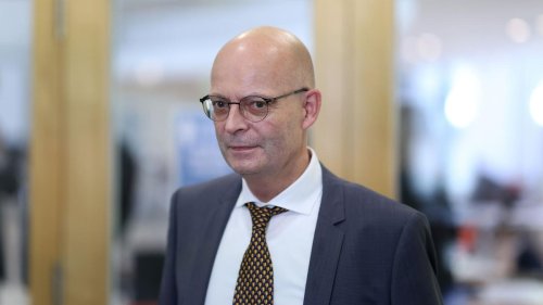 Kommunen: Halles Oberbürgermeister Wiegand bleibt weiter suspendiert